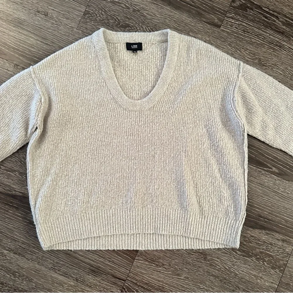 Line The Label Textured Sweater - Picture 4 of 9